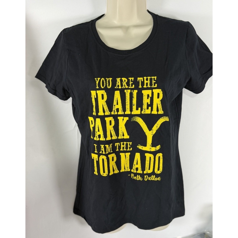Yellowstone Women's Medium  Beth Dutton Trailer Park Tornado Black Short Sleeve